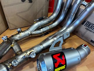 AKRAPOVIC S1000RR FULL TITANIUM-thumb-1
