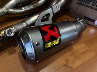 AKRAPOVIC S1000RR FULL TITANIUM-thumb-2