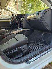Audi A4 2010 B8-thumb-10