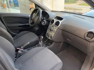 Opel Corsa 2011 1.2-thumb-4