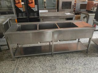 Λαντζα ανοικτη με 3 γουρνες (50χ50χ40) μεταχειρισμενη διαστάσεων 220χ70χ84