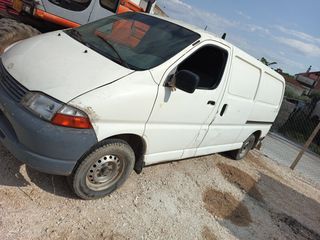Κλούβα Toyota 2004 Hiace