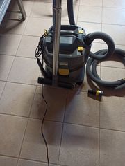 Επαγγελματική σκούπα karcher NT22/1 με πολλά έξτρα