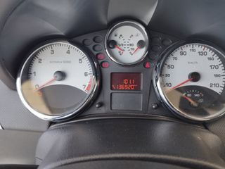 Peugeot 207 2009-thumb-14