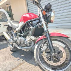 Honda VTR 250 2009-thumb-3