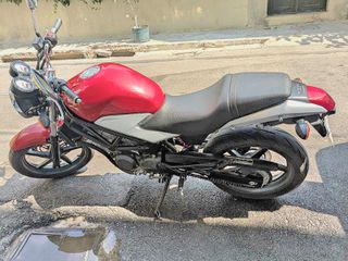 Honda VTR 250 2009-thumb-4