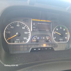 Παγωτατζίδικο Mercedes-Benz 2011 916-thumb-7