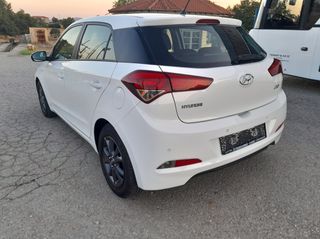 Hyundai i 20 2015-thumb-4