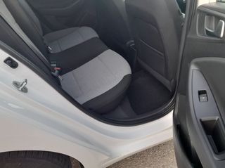 Hyundai i 20 2015-thumb-8