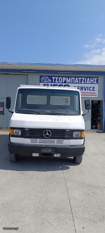 Παγωτατζίδικο Mercedes-Benz 2000 709
