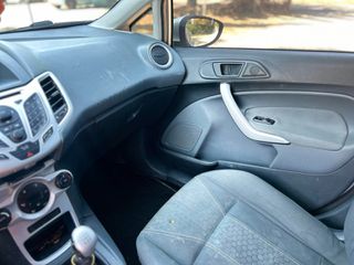 Ford Fiesta 2009-thumb-27