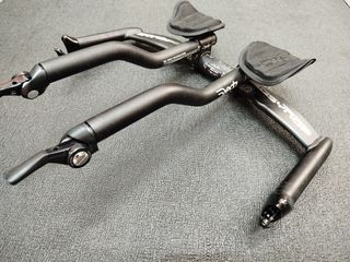 "TIME TRIAL" HANDLEBAR MODEL: PRO SYNOP HF equipped with aero levers set