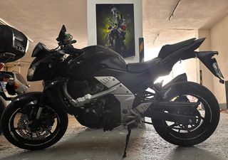 Kawasaki Z 750 2010