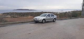 Volkswagen Bora 2001 1600 CC, 105 HP