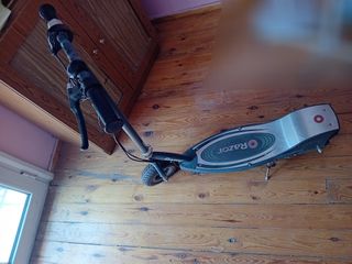 Ηλεκτρικά Πατίνια Razor 2019 E300