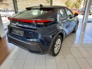 Toyota C-HR 2025 1.8 HYBRID C-ULT-thumb-2