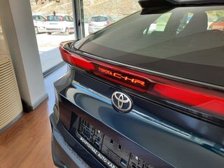Toyota C-HR 2025 1.8 HYBRID C-ULT-thumb-3