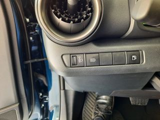 Toyota C-HR 2025 1.8 HYBRID C-ULT-thumb-17