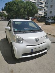 Toyota iQ 2012