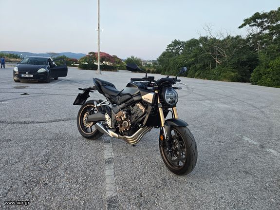 Honda CB 650 2025 e-clutch