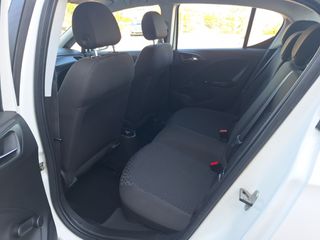 Opel Corsa 2017-thumb-11