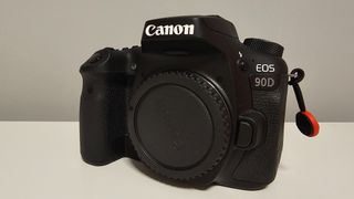 CANON EOS 90D