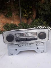 Ραδιόφωνο αυτοκίνητου μάρκας GRUNDIG