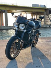 Triumph Street Triple R 2011 STREET TRIPLE 675 R