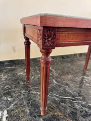 Κάθισμα σκαμπό πιάνου σε άριστη κατάσταση