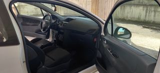 Peugeot 207 2010 1,4 diesel-thumb-9