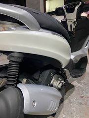 Piaggio Beverly 300i 2014-thumb-2