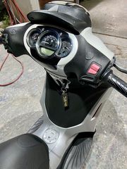 Piaggio Beverly 300i 2014-thumb-3