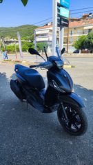Piaggio Beverly 400 2023 DEEP BLACK