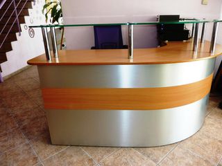 Πωλείται υψηλής αισθητικής και ποιότητας  reception.