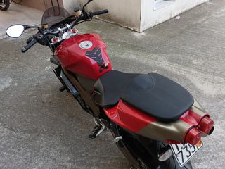 Aprilia Tuono 2004-thumb-3