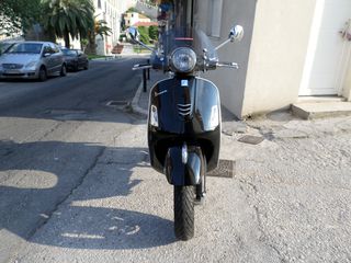 Piaggio Vespa GTS 300 2020-thumb-2