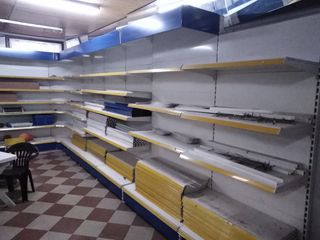 ΡΑΦΙΑ ΤΟΙΧΟΥ ΚΑΙ ΡΑΦΙΑ ΓΟΝΔΟΛΕΣ ΓΙΑ ΜΙΝΙ ΜΑΡΚΕΤ