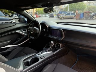 Chevrolet Camaro 2019 RS-thumb-16