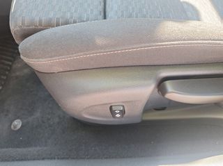 Opel Astra 2019-thumb-36
