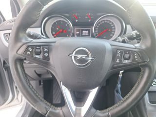 Opel Astra 2019-thumb-17