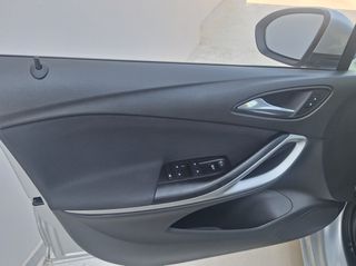 Opel Astra 2019-thumb-19