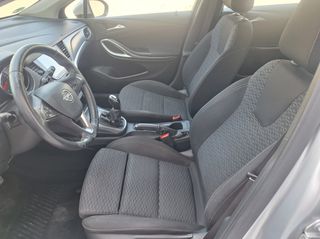 Opel Astra 2019-thumb-21