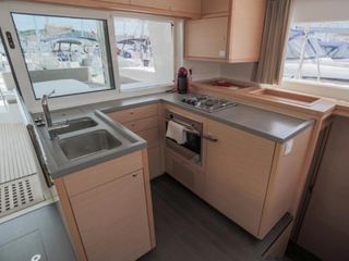Lagoon 2015 450F-thumb-7