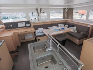 Lagoon 2015 450F-thumb-8