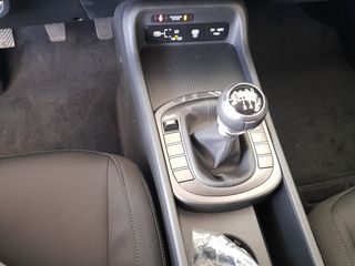 Hyundai Kona 2026 1.0 100hp Distinctive 48V-thumb-9