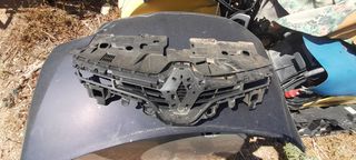 Renault Clio 2013-2016 μάσκα Γνήσια καινούργια.