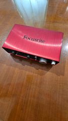 Focusrite scarlett 2i2