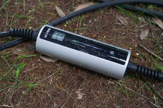 BESEN φορητός φορτιστής EV 3Φ 22 kW 32Α με καλώδιο 5Μ-thumb-3