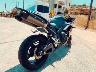Yamaha YZF-R1 2009-thumb-2