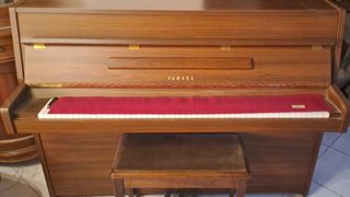 Πιάνο YAMAHA C108-thumb-1